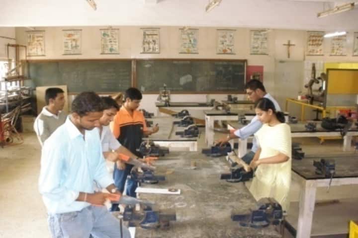 Xavier Institute of Engineering campus in Mumbai, Maharashtra, India — photo 5
