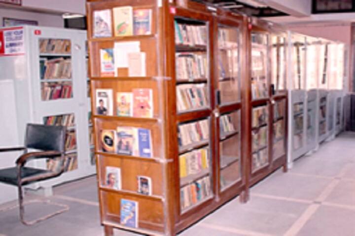 Shah NH Commerce College campus in Valsad, Gujarat, India — photo 4