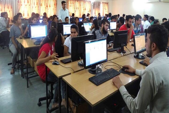 JG College of Commerce campus in Ahmedabad, Gujarat, India — photo 1