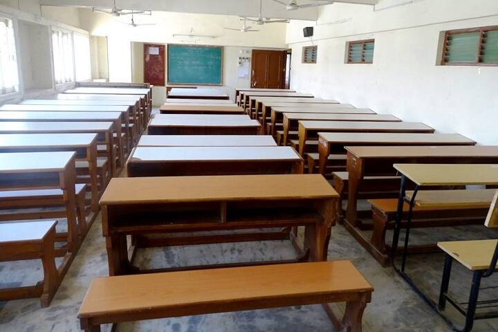 JG College of Commerce campus in Ahmedabad, Gujarat, India — photo 5