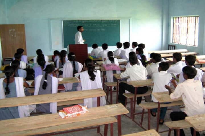 Surjan Devi Anusuiya Devi Degree College campus in Lucknow, Uttar Pradesh, India — photo 4
