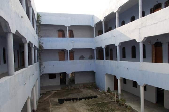 Sri Mahesh Prasad Degree College campus in Lucknow, Uttar Pradesh, India — photo 3