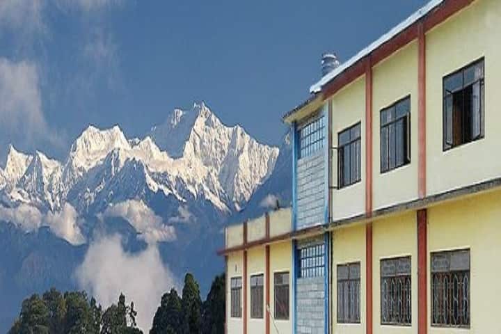 Cluny Women's College campus in Darjeeling, West Bengal, India — photo 2