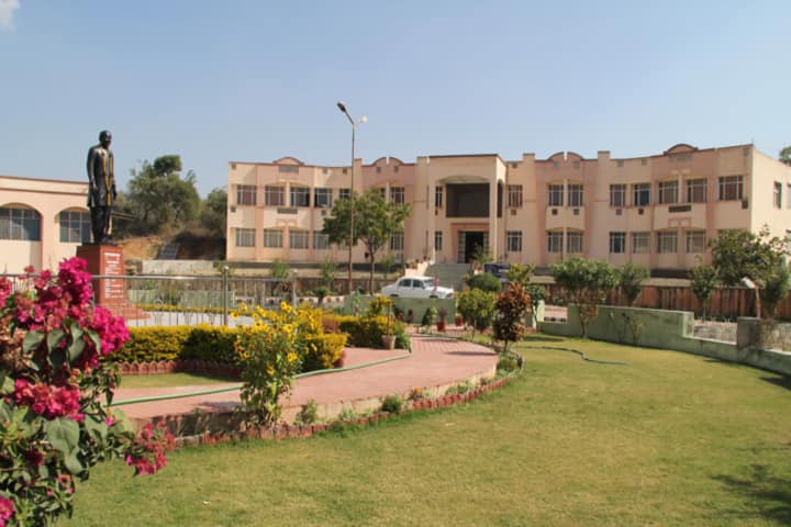 Janardan Rai Nagar Rajasthan Vidyapeeth campus in Udaipur, Rajasthan, India — photo 2