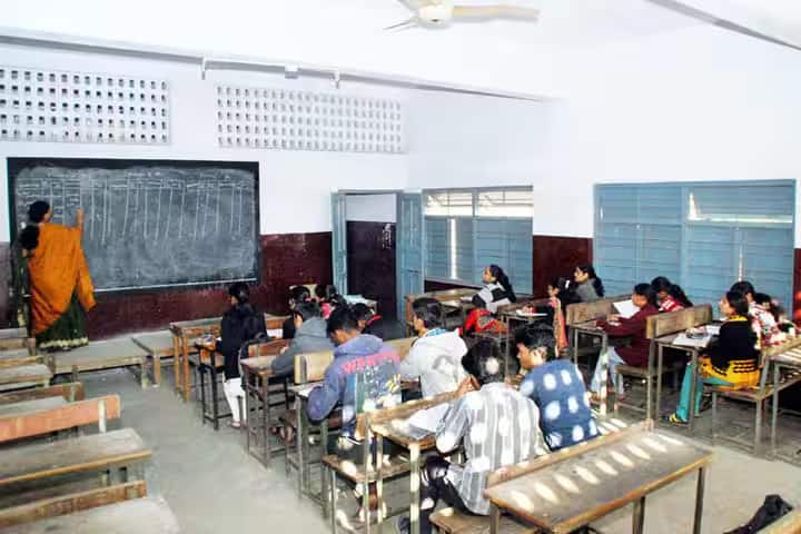 CP and Berar Education Society's College campus in Nagpur, Maharashtra, India — photo 2