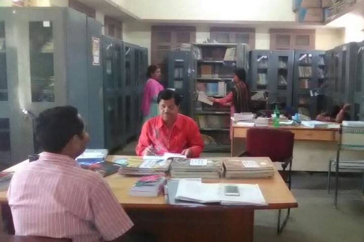 Rukmadevi Pannalal Laddha Maheshwari College campus in Indore, Madhya Pradesh, India — photo 5