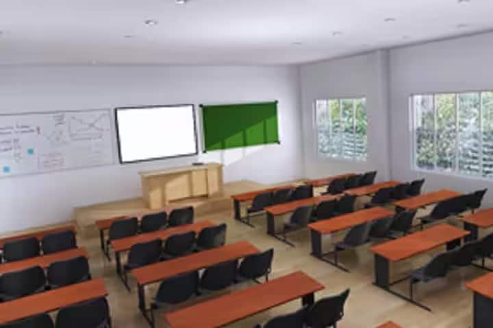 Rajat Girls Degree College campus in Lucknow, Uttar Pradesh, India — photo 2