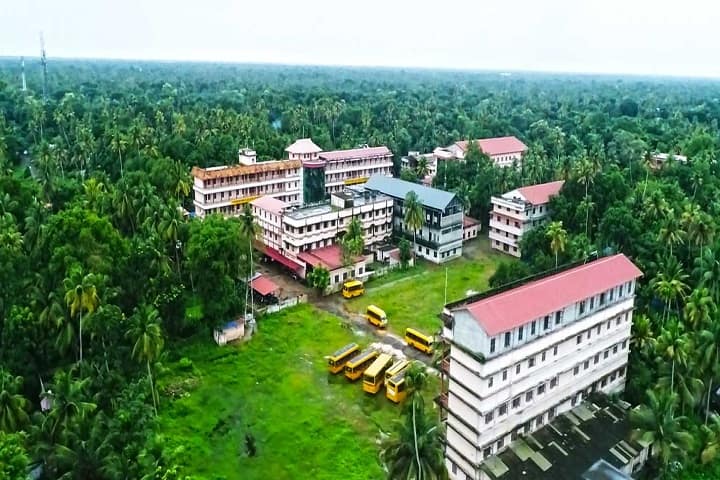 Sree Narayana Guru Memorial Arts and Science College campus in Thuravoor Thekku, Kerala, India — photo 1