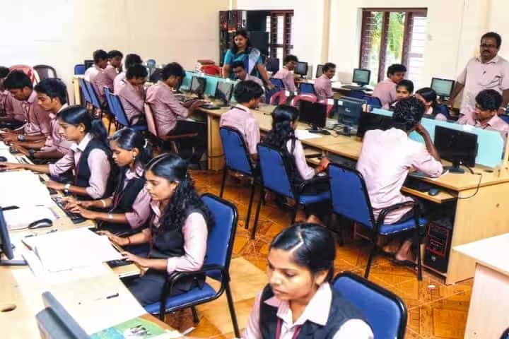 Sree Narayana Guru Memorial Arts and Science College campus in Thuravoor Thekku, Kerala, India — photo 4