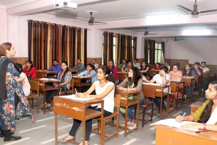 Pradeep Memorial Comprehensive College of Education campus in New Delhi, Delhi, India — photo 2