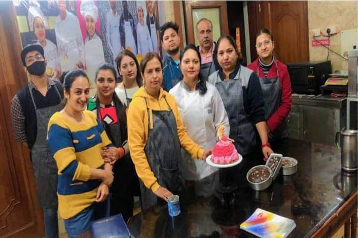 Kalakriti Vardan Academy Institute of Bakery and Patisserie Art, Delhi campus in New Delhi, Delhi, India