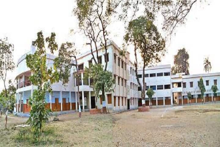 Bidhan Chandra College campus in Hooghly, West Bengal, India — photo 1