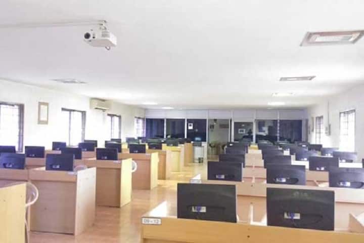 Karpagam Institute of Technology campus in Coimbatore, Tamil Nadu, India — photo 3