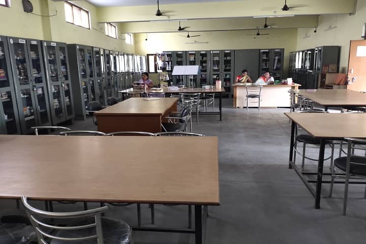 Ramadhin Singh Girls PG College campus in Lucknow, Uttar Pradesh, India — photo 5