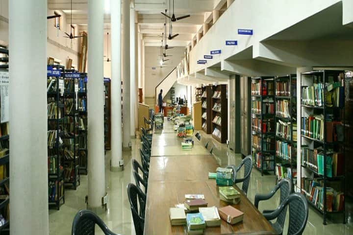 Mar Ivanios College campus in Thiruvananthapuram, Kerala, India — photo 3