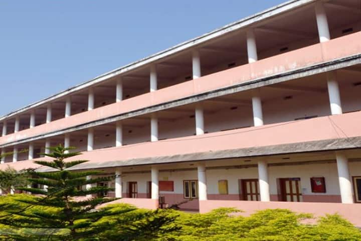 Peoples Co Operative Arts and Science College campus in Chengala, Kerala, India — photo 1