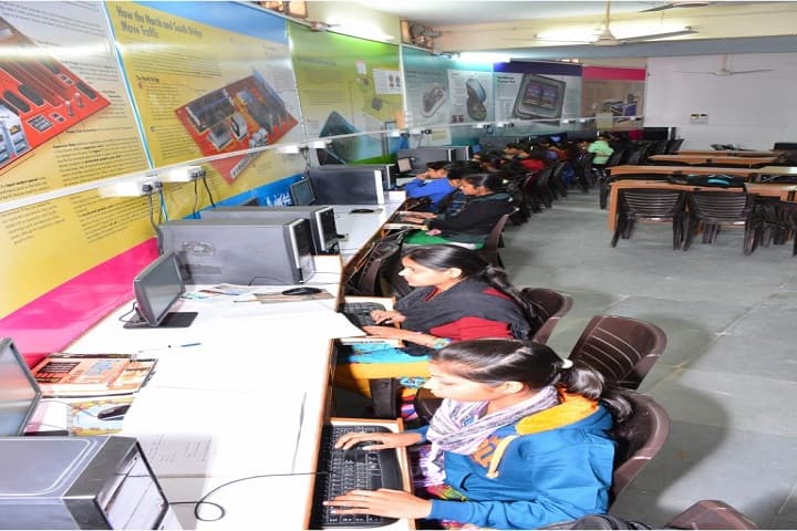 Shree Vardhman Kanya PG Mahavidhyalaya campus in Beawar, Rajasthan, India — photo 3