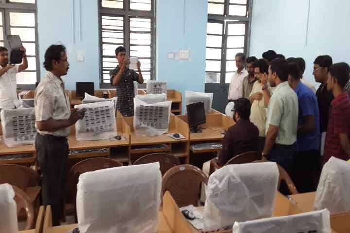 Government Victoria College campus in Palakkad, Kerala, India — photo 4
