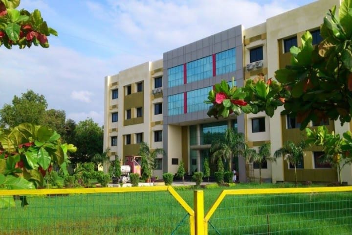 SGSITS Indore campus in Indore, Madhya Pradesh, India — photo 1