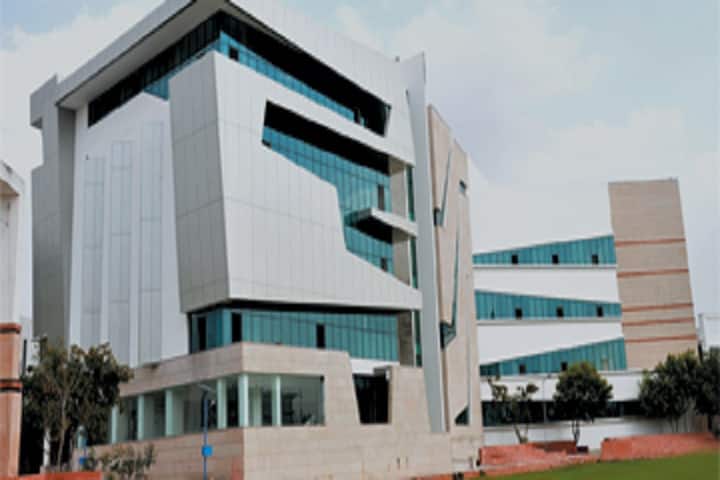 Gyan Vihar School of Engineering and Technology, Jaipur campus in Jaipur, Rajasthan, India