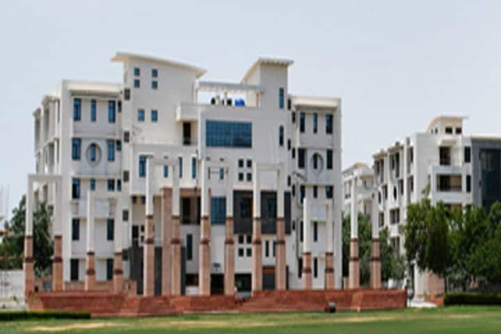 Gyan Vihar School of Engineering and Technology campus in Jaipur, Rajasthan, India — photo 3