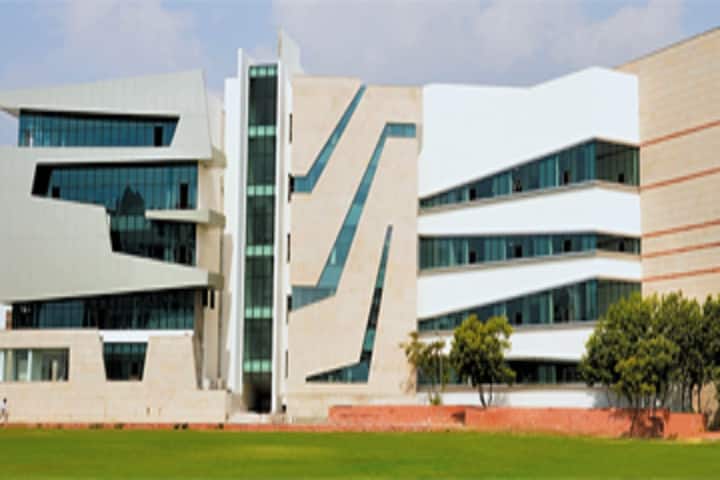 Gyan Vihar School of Engineering and Technology campus in Jaipur, Rajasthan, India — photo 5