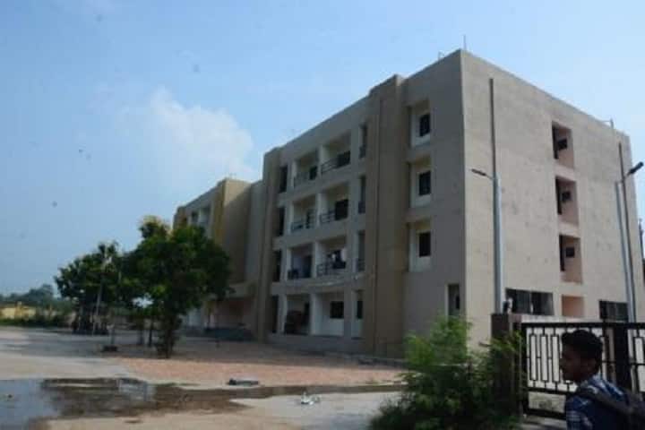 Government Engineering College campus in Godhra, Gujarat, India — photo 1