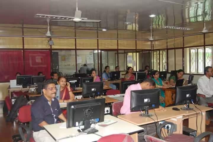 Kerala Agricultural University campus in Thrissur, Kerala, India — photo 5