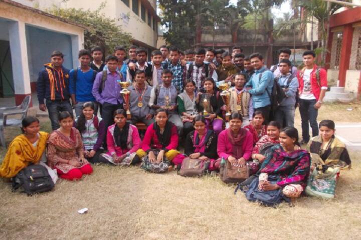 Raja Birendra Chandra College campus in Murshidabad, West Bengal, India — photo 4