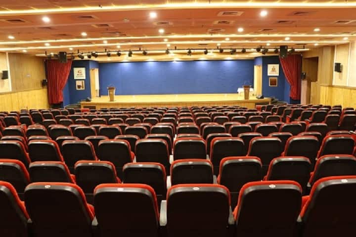 Maharaja Agrasen International College campus in Raipur, Chhattisgarh, India — photo 4