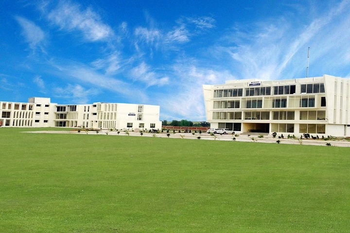 Modern Group of Colleges campus in Mukerian, Punjab, India — photo 2