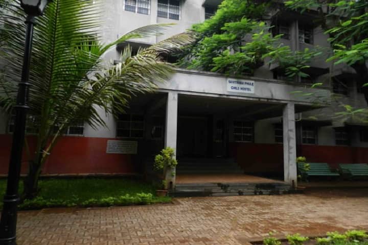 Rani Parvati Devi College of Arts and Commerce campus in Belgaum, Karnataka, India — photo 6