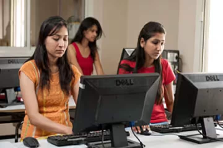 SDPS Women's College campus in Indore, Madhya Pradesh, India — photo 6