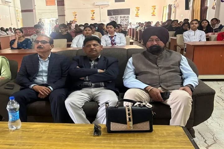 Rayat Bahra Professional University campus in Hoshiarpur, Punjab, India — photo 5