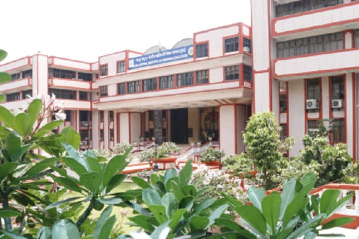 Central Institute of Fisheries Education, Mumbai campus in Mumbai, Maharashtra, India