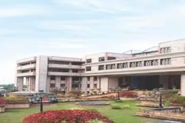 Central Institute of Fisheries Education campus in Mumbai, Maharashtra, India — photo 2
