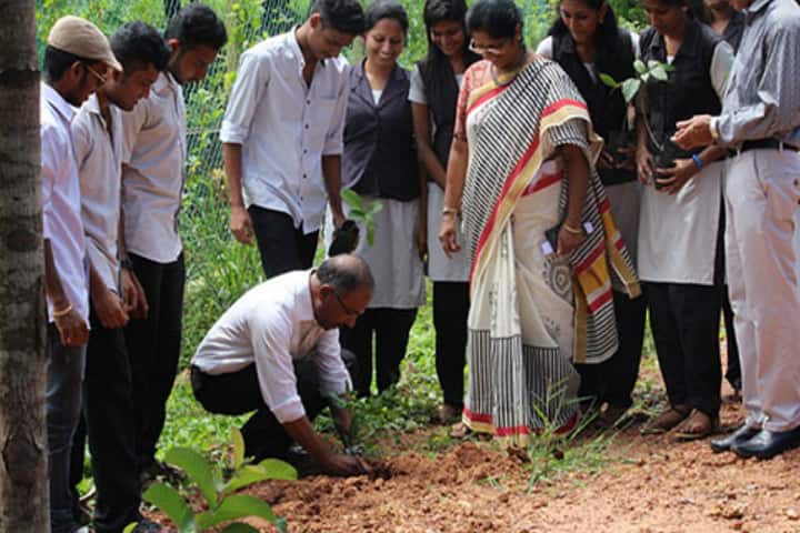 Nirmala Arts and Science College campus in Mulanthuruthy, Kerala, India — photo 4
