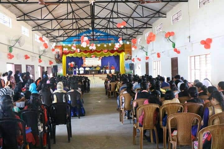 Mount Carmel College campus in Ernakulam, Kerala, India — photo 3