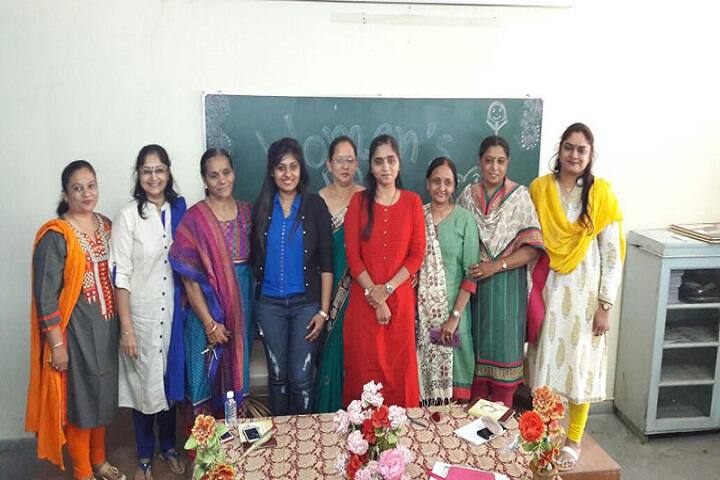 KK Shah Jarodwala Maninagar Science College campus in Ahmedabad, Gujarat, India — photo 6
