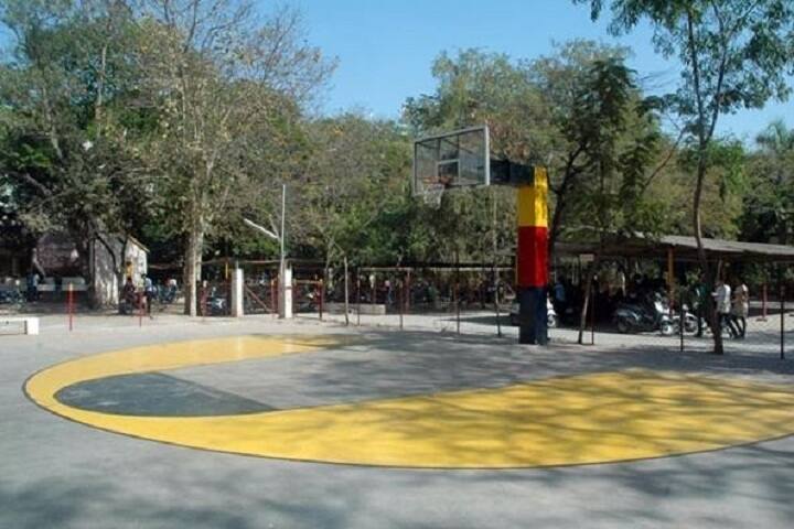 Sir KP College of Commerce campus in Surat, Gujarat, India — photo 4