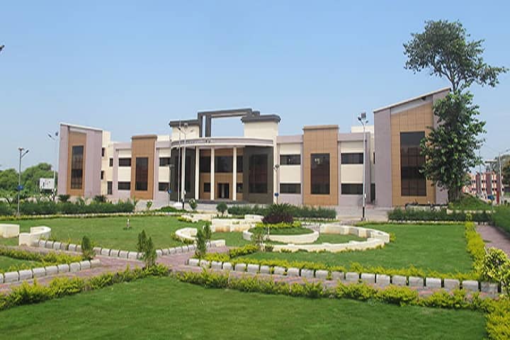Dr Panjabrao Deshmukh Krishi Vidyapeeth campus in Akola, Maharashtra, India — photo 2