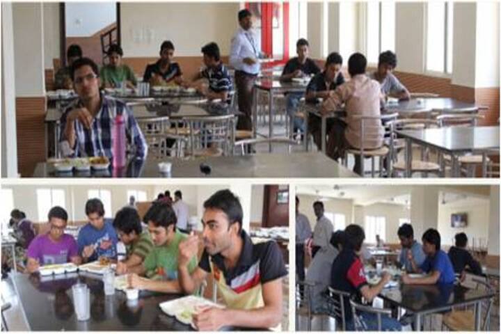 Amity University campus in Greater Noida, Uttar Pradesh, India — photo 4
