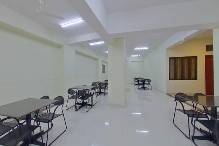 Christ University campus in Bangalore, Karnataka, India — photo 3