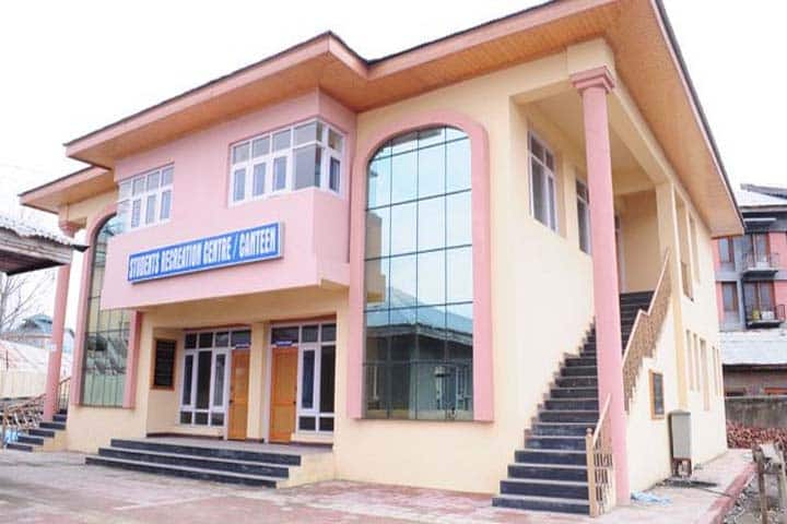 Government Dental College and Hospital campus in Srinagar, Jammu and Kashmir, India — photo 2