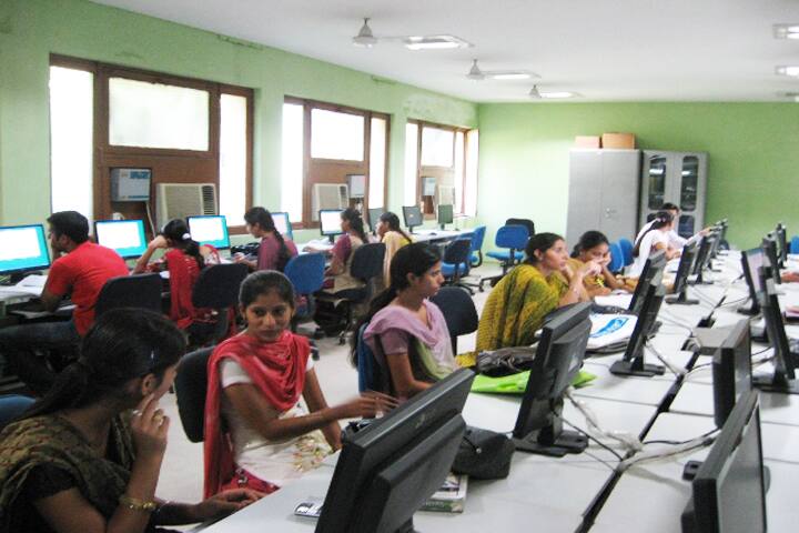 Patel Memorial National College campus in Rajpura, Punjab, India — photo 4