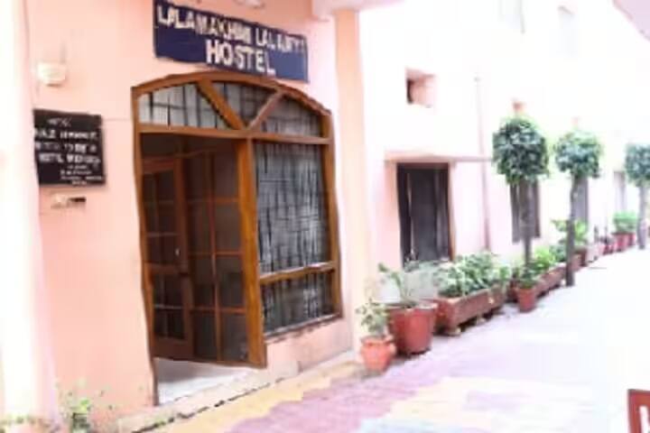 KVA DAV College For Women campus in Karnal, Haryana, India — photo 3