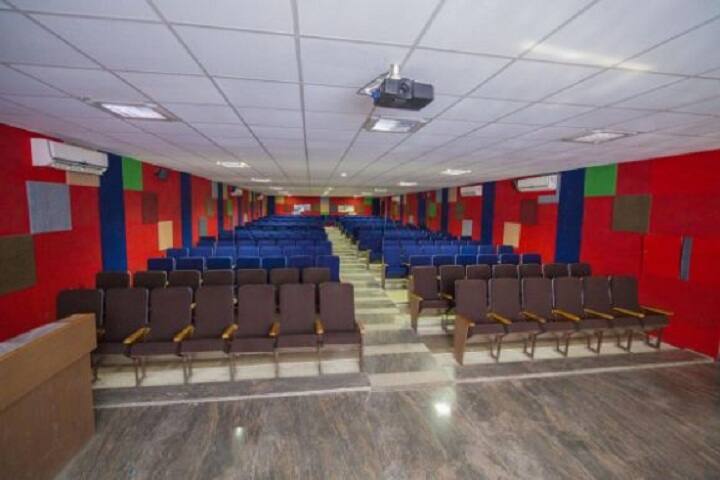 St Martin's Engineering College campus in Hyderabad, Telangana, India — photo 4