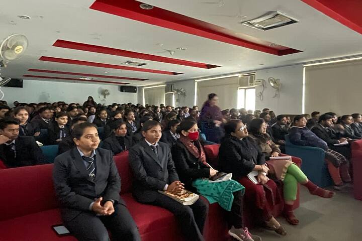 Institute of Applied Medicine and Research, Ghaziabad (IAMR Ghaziabad) campus in Ghaziabad, Uttar Pradesh, India — photo 6