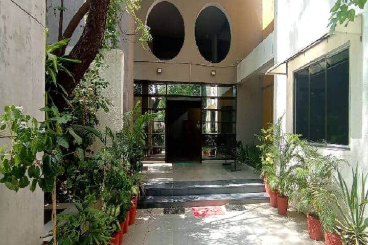 Vivekanand Institute of Management campus in Ahmedabad, Gujarat, India — photo 2