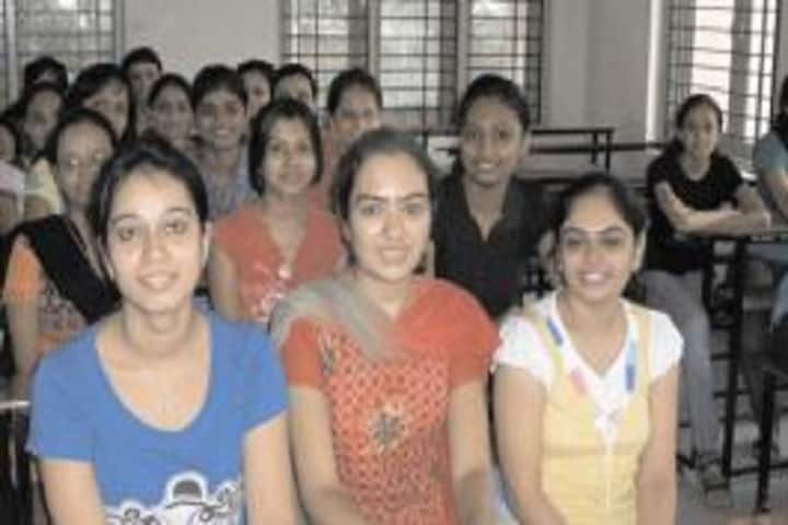 Shree Ramkrishna Institute of Computer Education and Applied Sciences campus in Surat, Gujarat, India — photo 2